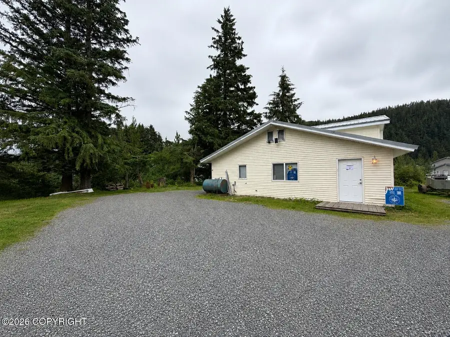 814 Lake Avenue, Cordova, AK 99574 - #3