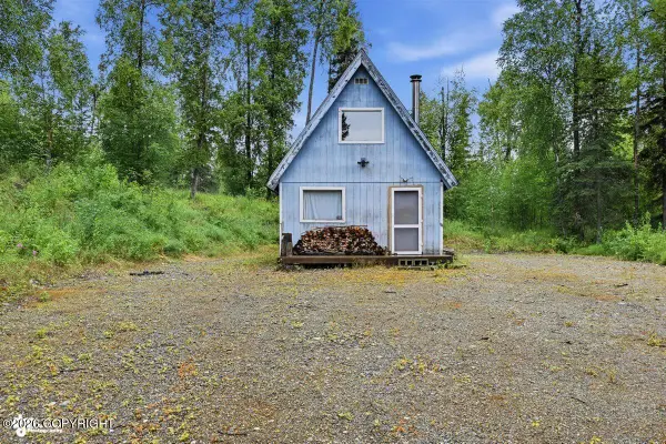 5504 S Saquonee Street, Big Lake, AK 99652