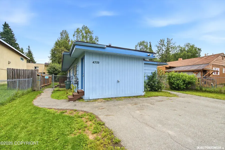 4309 Cope Street, Anchorage, AK 99503 - #3