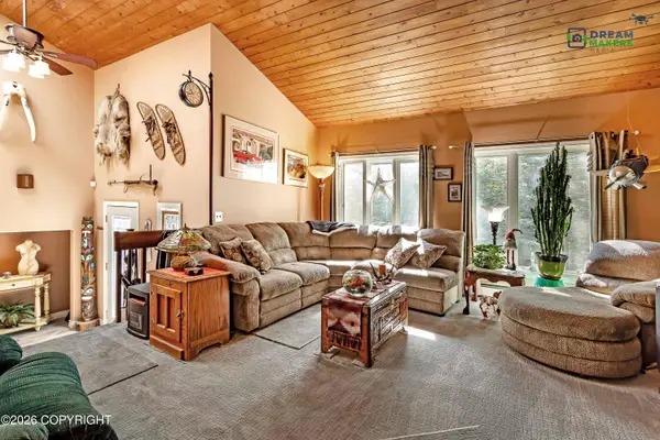 5525 E Juniper Drive, Wasilla, AK 99654