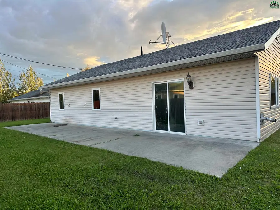 930 SHELLINGER STREET, North Pole, AK 99705 - #2