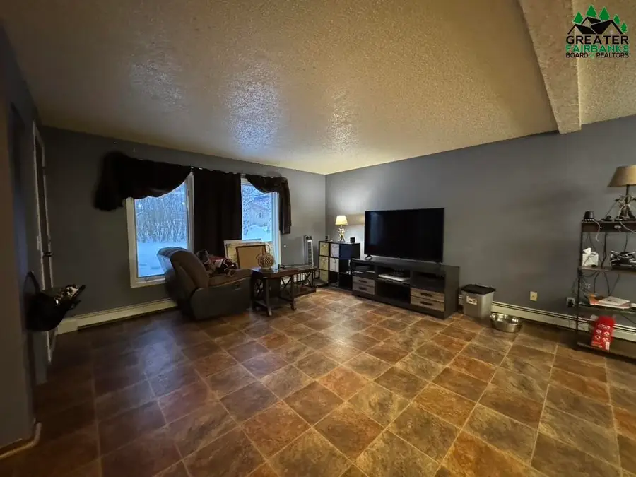 2951 KOBUK AVENUE, Fairbanks, AK 99701 - #3