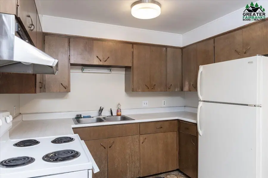 643/645 FAIRBANKS STREET, Fairbanks, AK 99709 - #2