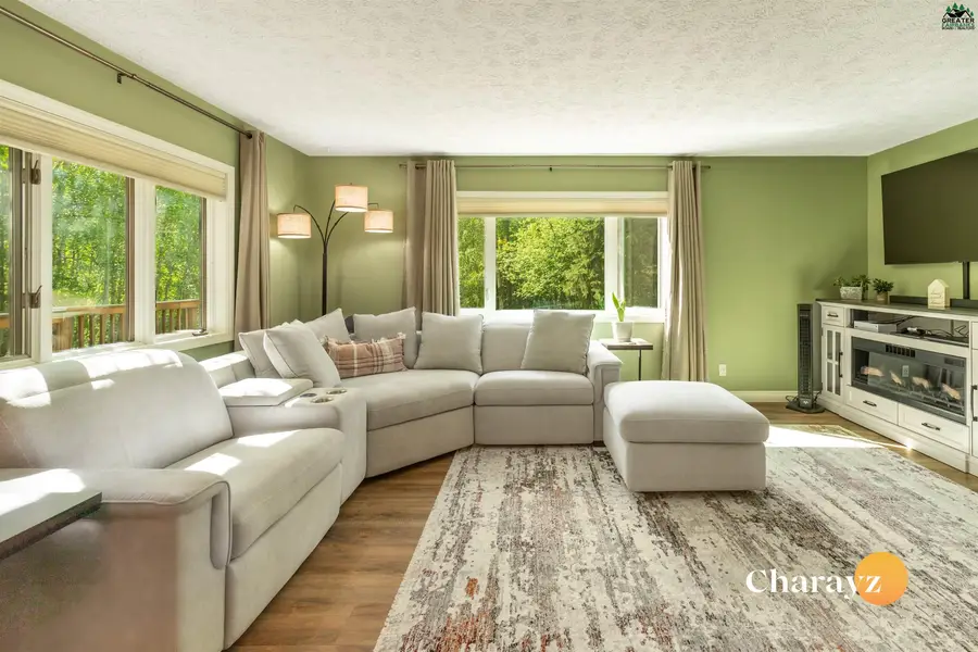 330 E BIRCH HILL ROAD, Fairbanks, AK 99712 - #3