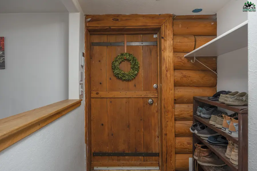 3057 BADGER ROAD, North Pole, AK 99705 - #3