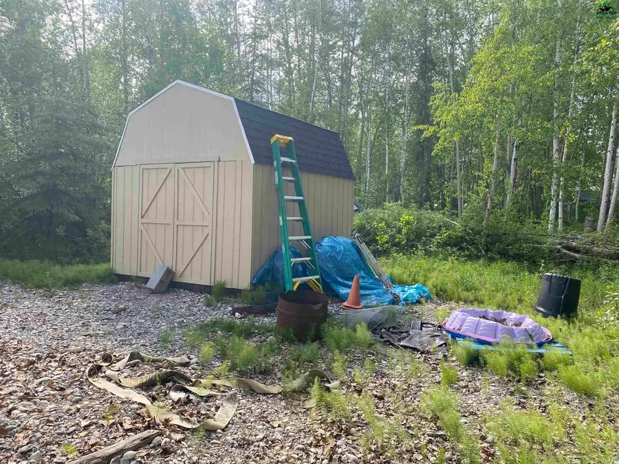 2716 PERIMETER DRIVE, North Pole, AK 99705 - #3