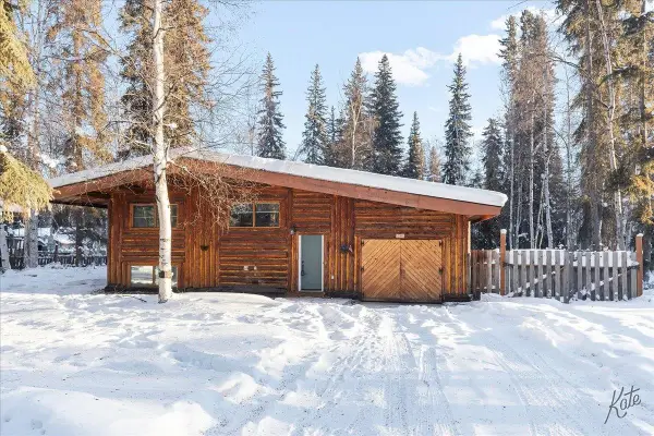 2420 SCHUTZEN STREET, North Pole, AK 99705
