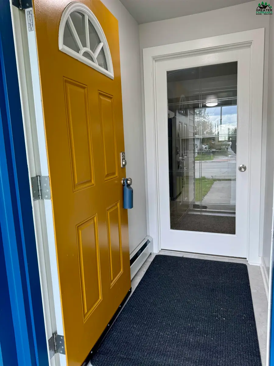 758 17TH AVENUE, Fairbanks, AK 99701 - #2