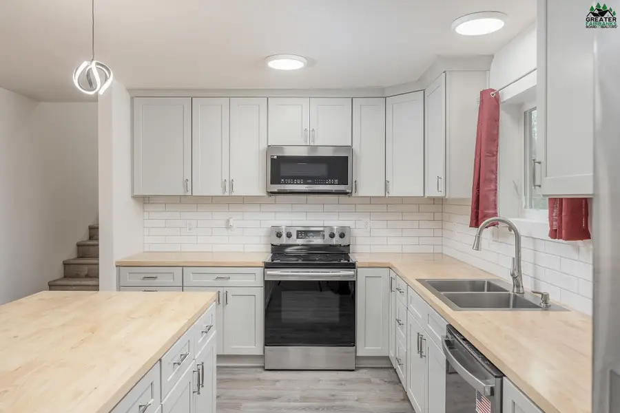 3413 CONIFER DRIVE, North Pole, AK 99705 - #3