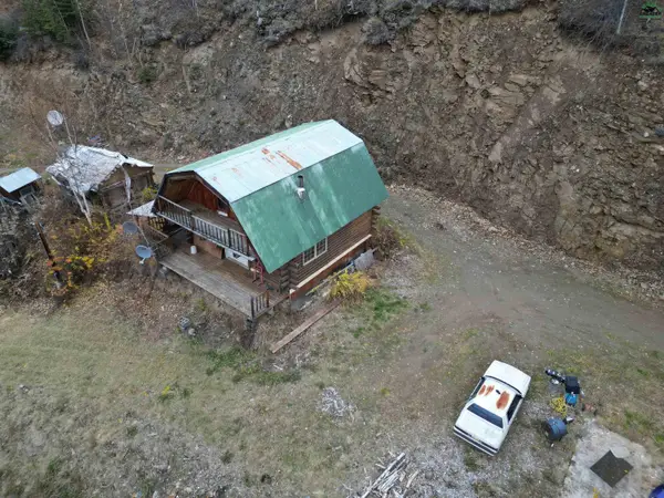 10290 OLD VALDEZ TRAIL, Salcha, AK 99714