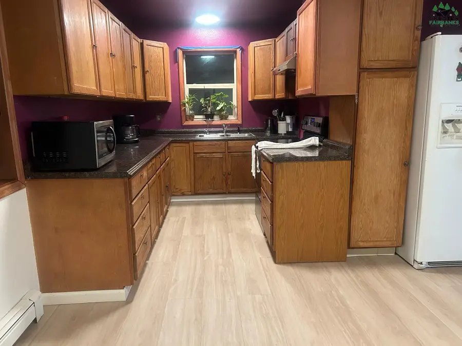 917 24TH AVENUE, Fairbanks, AK 99701 - #2