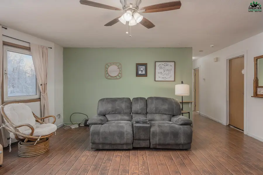 3975 HOLLENBECK AVENUE, North Pole, AK 99705 - #3