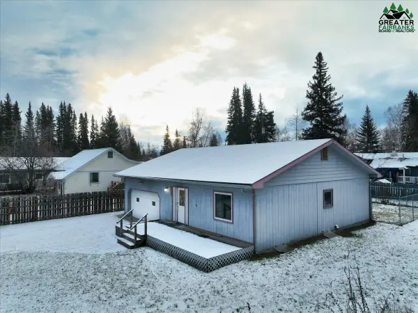 809 ANDREW STREET, Fairbanks, AK 99701