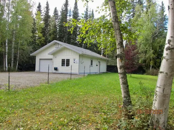 2883 Buzby Road, North Pole, AK 99705