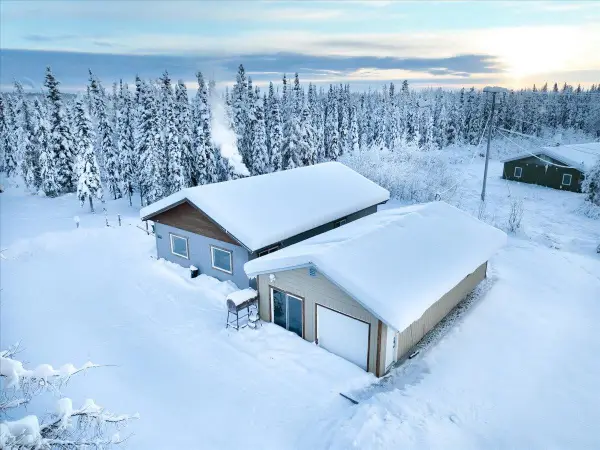 1265 HEARTS COURT, North Pole, AK 99705