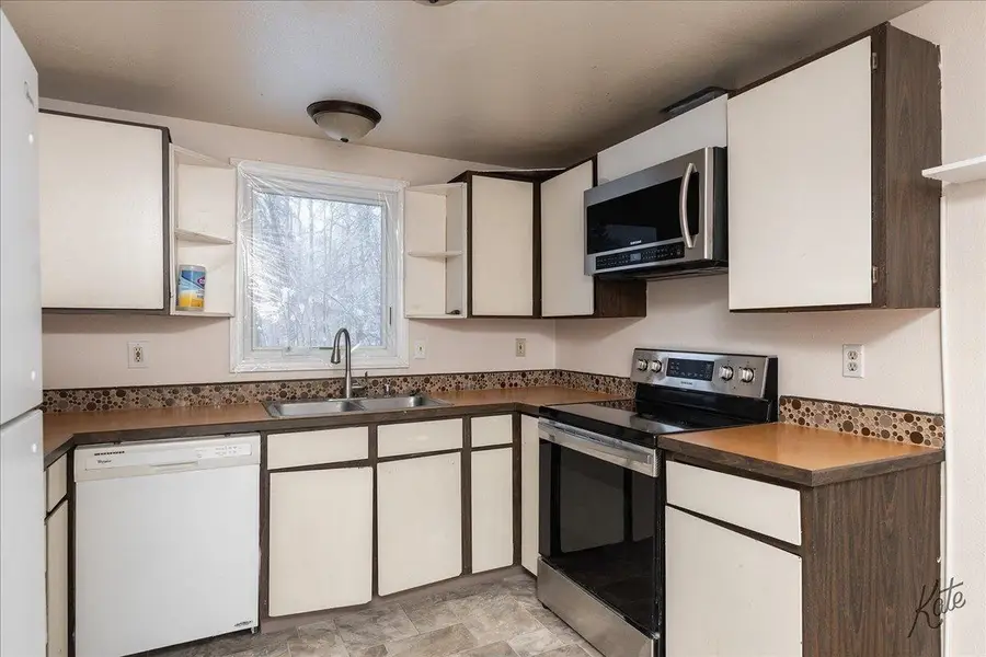 872 RIDGE LOOP ROAD, North Pole, AK 99705 - #3