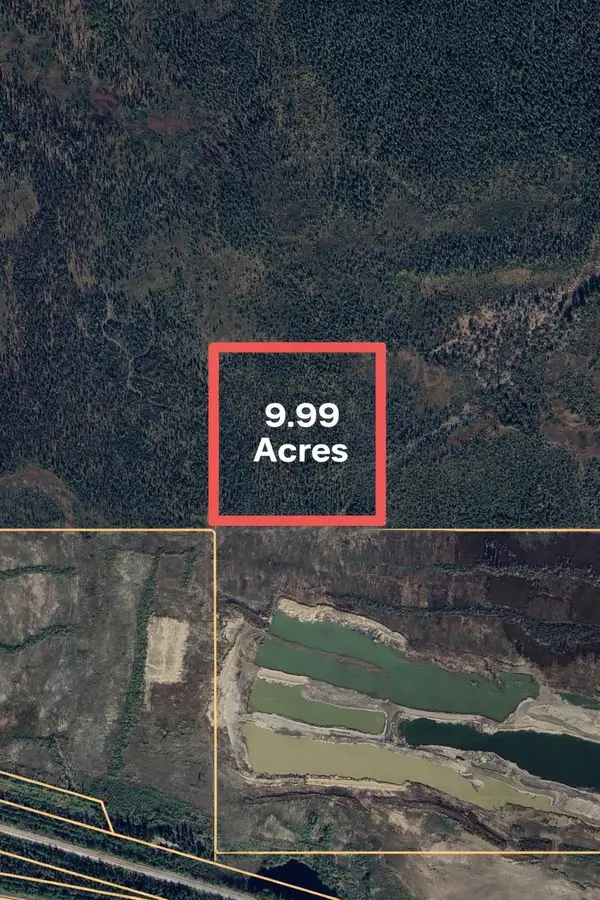 nhn BENN LANE, North Pole, AK 99705