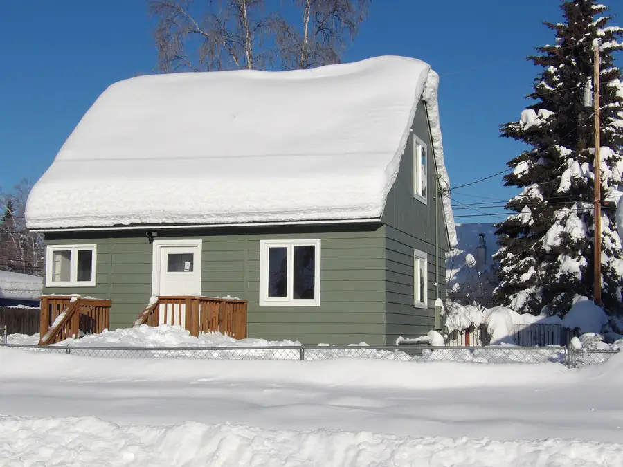 1306 9TH AVENUE, Fairbanks, AK 99701 - #2