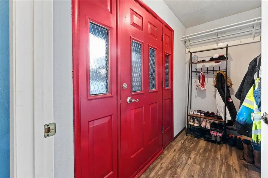 439 E EIGHTH AVENUE, North Pole, AK 99705 - #2