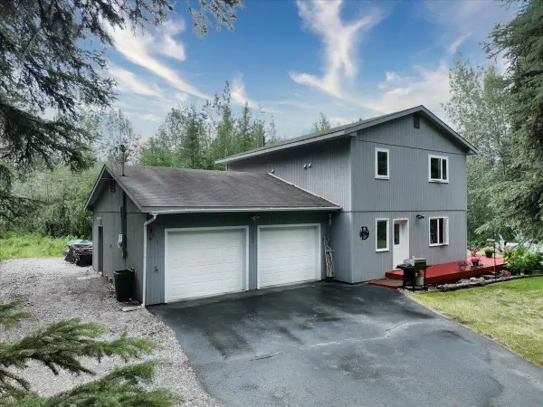 3187 JUDY LANE, North Pole, AK 99705