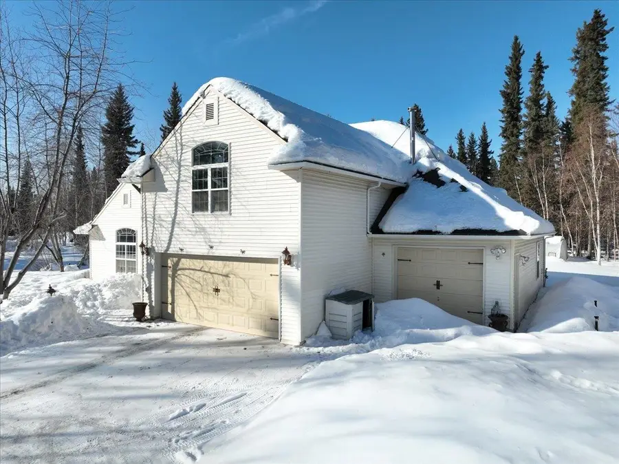 2950 DOUGHCHEE AVENUE, North Pole, AK 99705 - #2