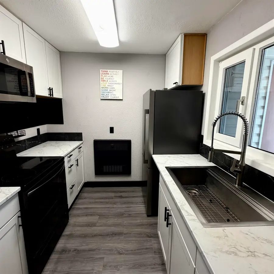 1421 KENT COURT, Fairbanks, AK 99709 - #2