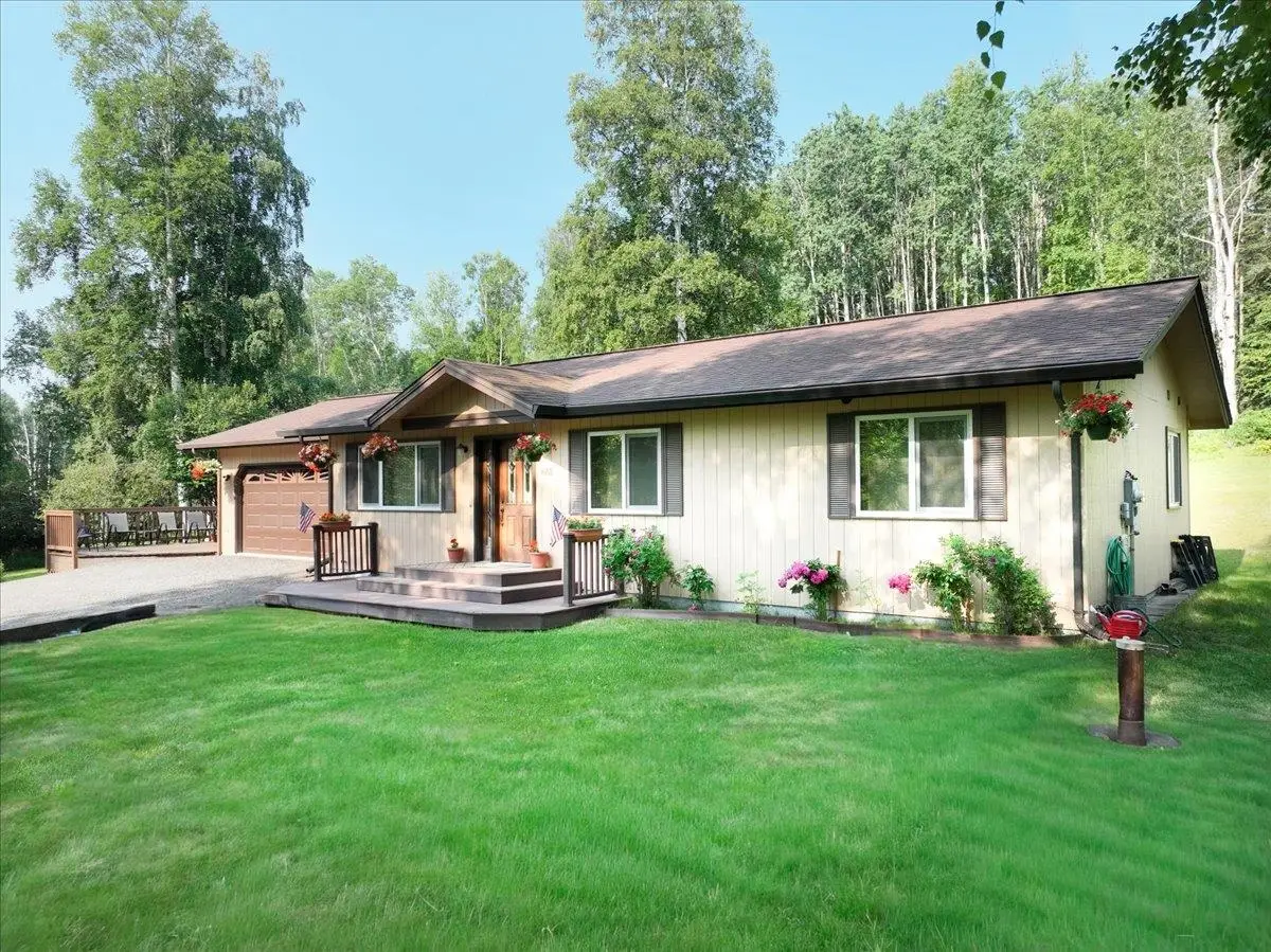 882 SENATE DRIVE, Fairbanks, AK 99712 - #1