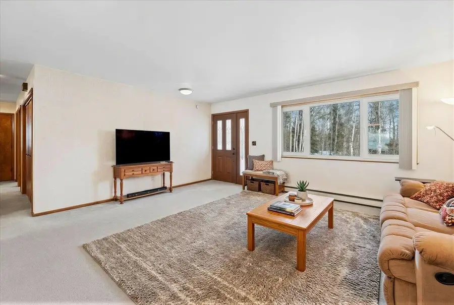 882 SENATE DRIVE, Fairbanks, AK 99712 - #2