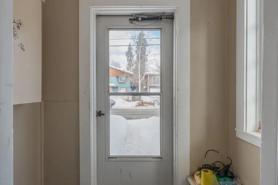 917 9TH AVENUE, Fairbanks, AK 99701 - #2