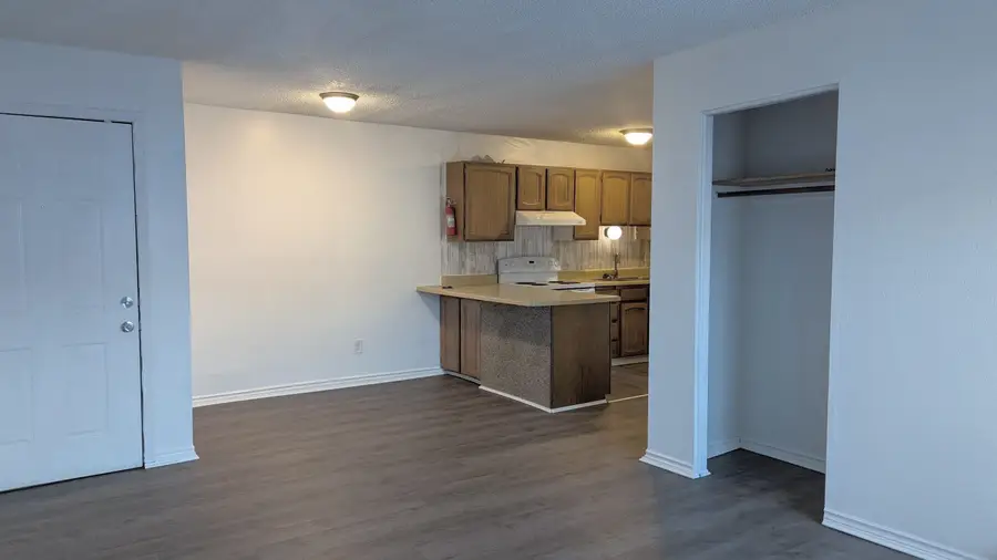 300 WOODRIDGE STREET, Fairbanks, AK 99709 - #3