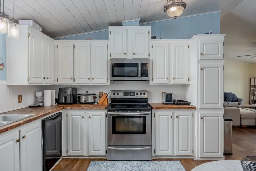 1040 REFINERY LOOP, North Pole, AK 99705 - #3