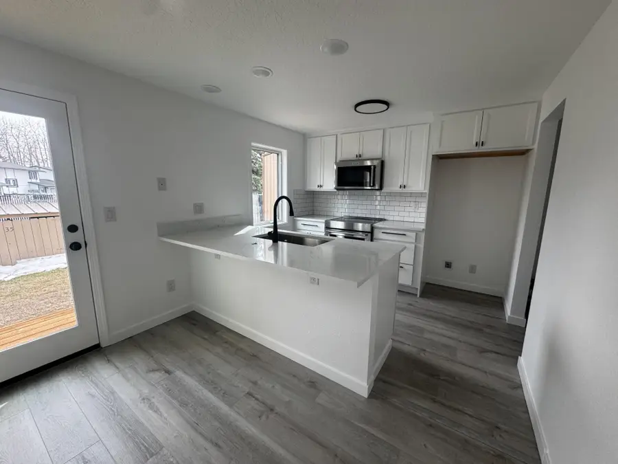 5000 DARTMOUTH DRIVE, Fairbanks, AK 99709 - #3