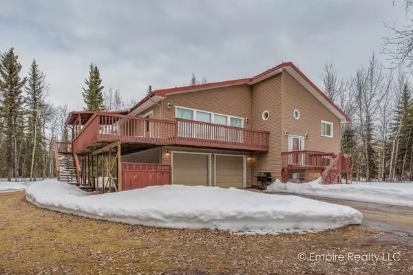 2167 MAVENCAMP CIRCLE, North Pole, AK 99705