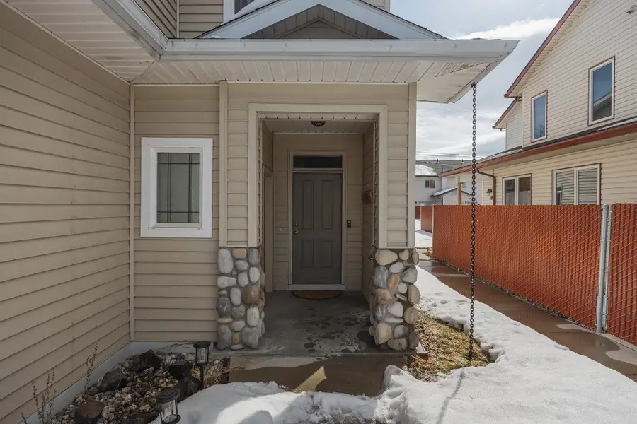 1507 27TH AVENUE, Fairbanks, AK 99709 - #2