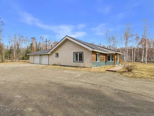 1073 CHERI WAY, North Pole, AK 99705
