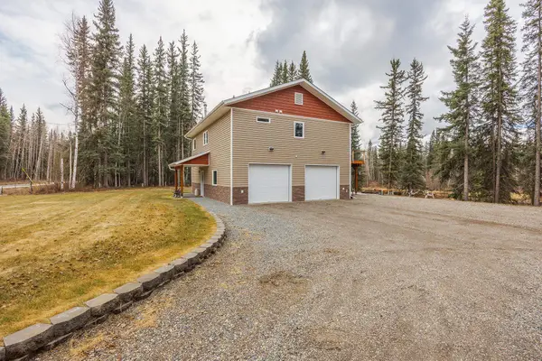 2129 PERSINGER DRIVE, North Pole, AK 99705