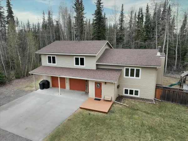403 N EVOLYN DRIVE, North Pole, AK 99705