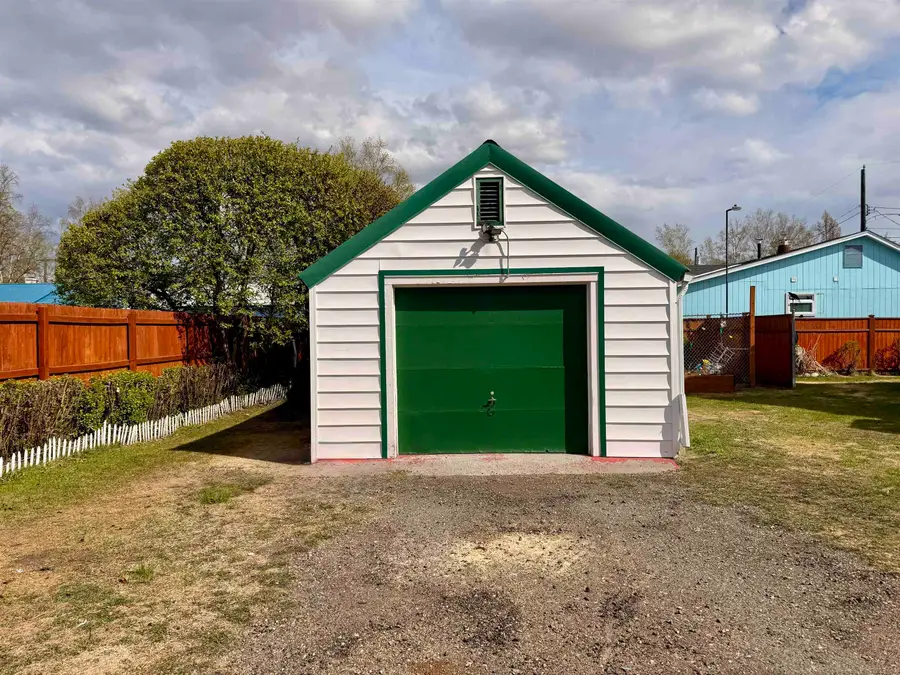 330 WELL STREET, Fairbanks, AK 99701 - #2