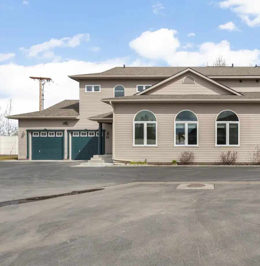 2833 CHIEF WILLIAM DRIVE #Unit 20, Fairbanks, AK 99709 - #2