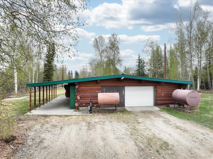 1025 SIRLIN DRIVE, North Pole, AK 99705 - #2