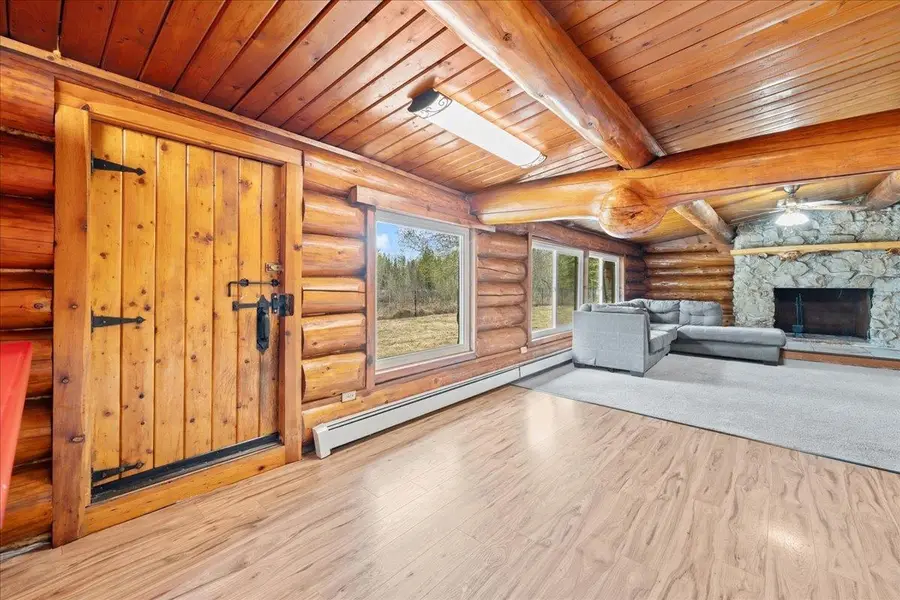 1025 SIRLIN DRIVE, North Pole, AK 99705 - #3