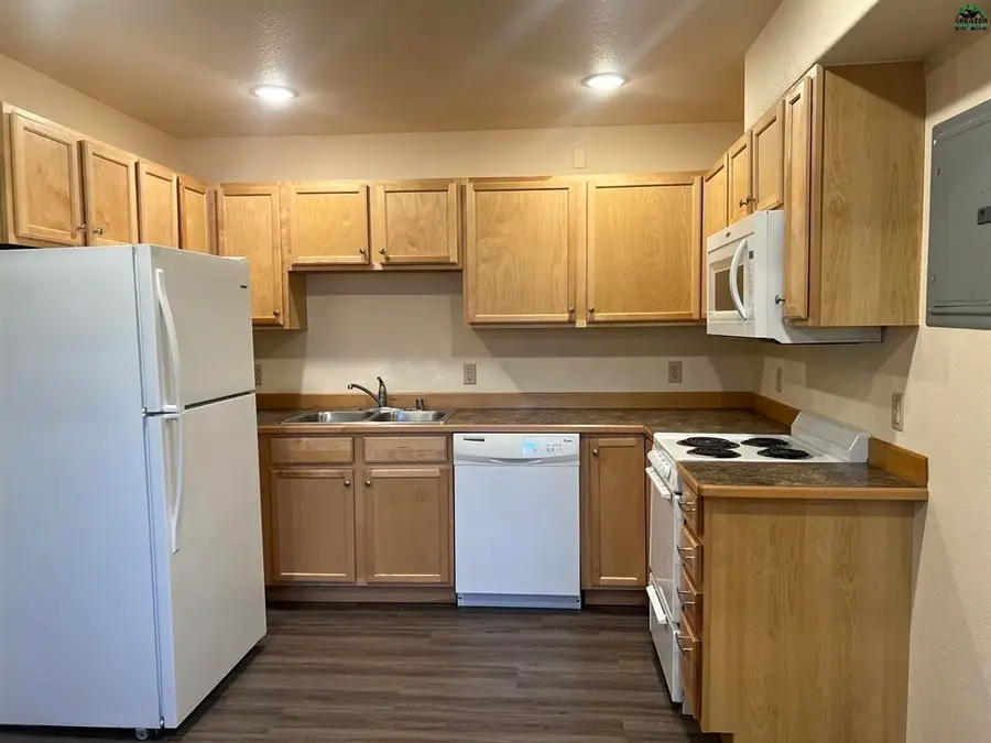 1960 ROGGE AVENUE, North Pole, AK 99705 - #2