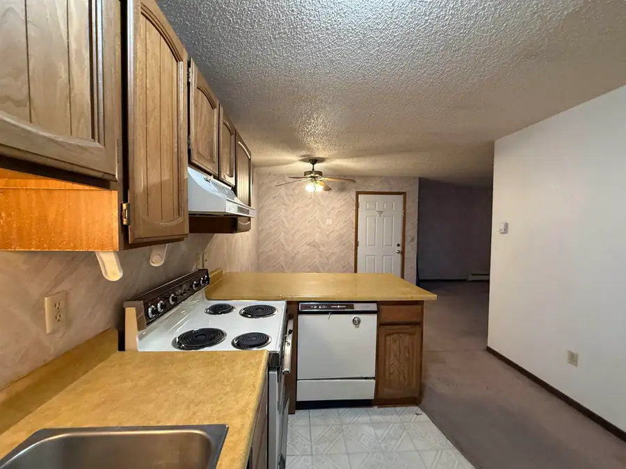 288 WOODRIDGE STREET #Unit 16, Fairbanks, AK 99709 - #3