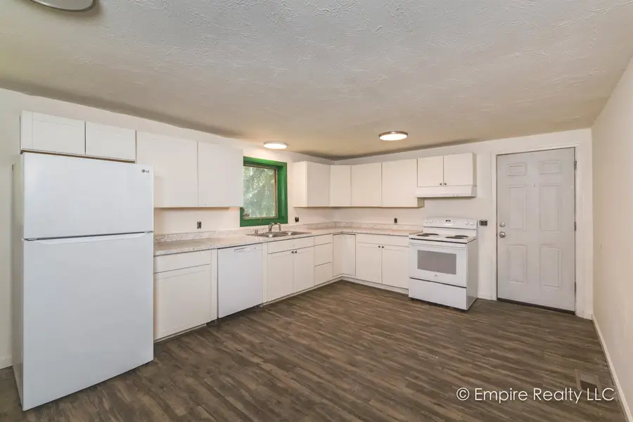 982 CLEAR STREET, North Pole, AK 99705 - #3