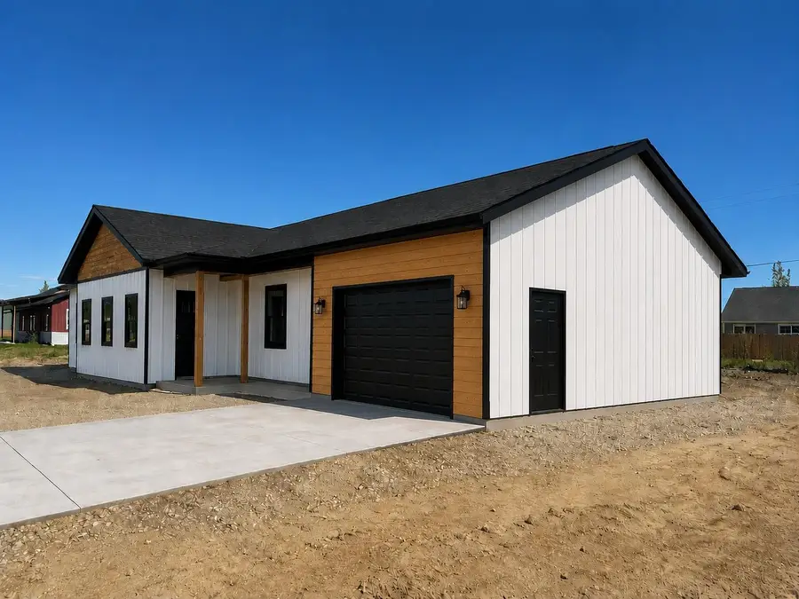 2799 W FIRST AVENUE, North Pole, AK 99705 - #2