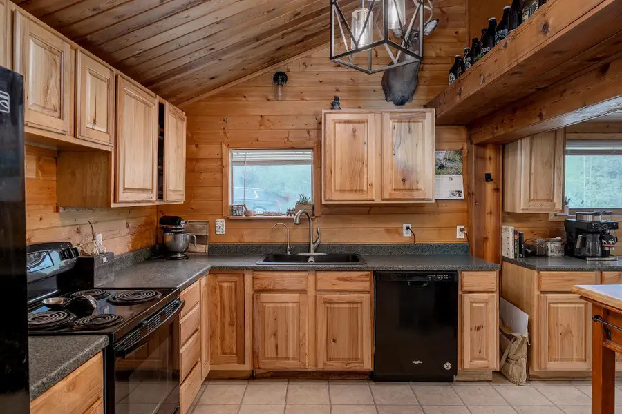 3274 HELEN PLACE, Fairbanks, AK 99709 - #2