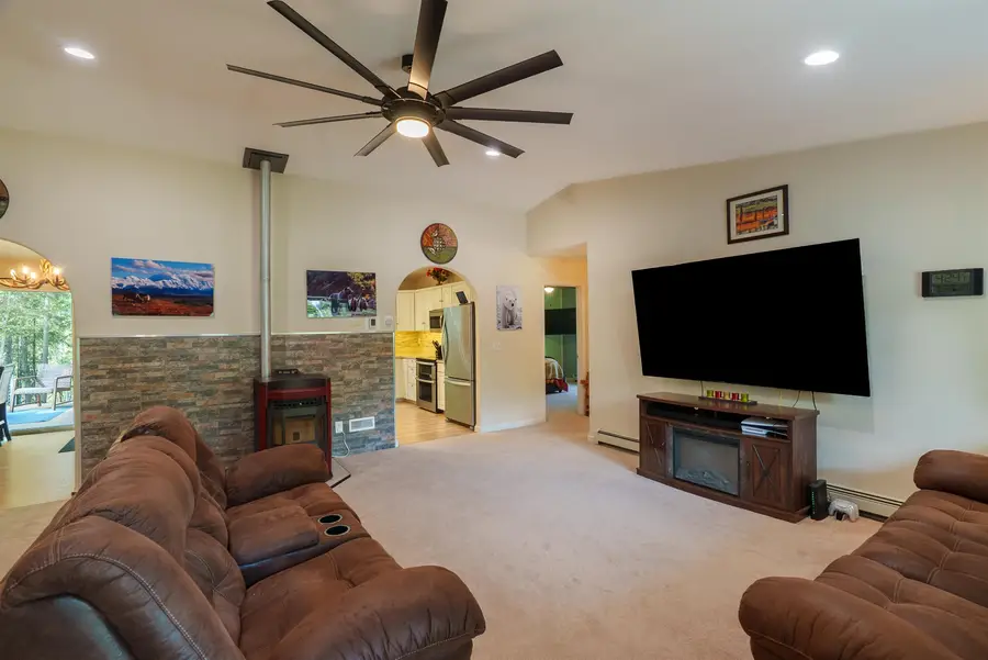 2336 MOONLIGHT DRIVE, North Pole, AK 99705 - #3