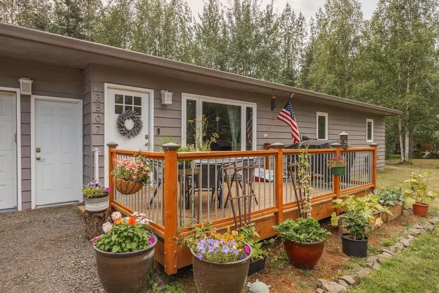 3507 HURST ROAD, North Pole, AK 99705 - #2