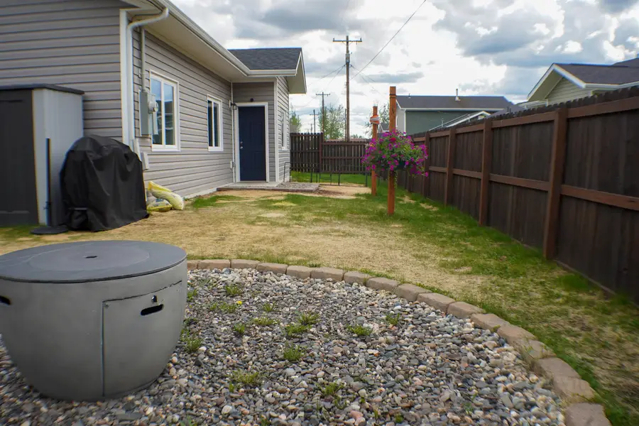 2697 DESERT EAGLE LOOP, North Pole, AK 99705 - #2