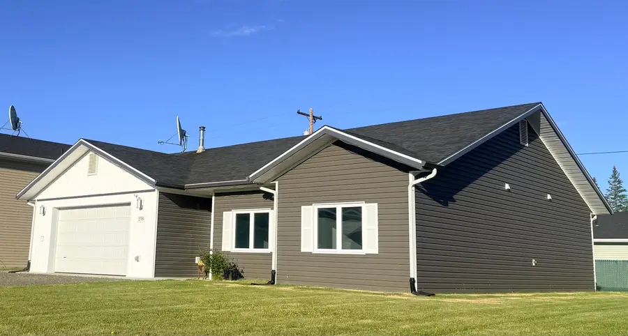 2709 DESERT EAGLE LOOP, North Pole, AK 99705 - #2